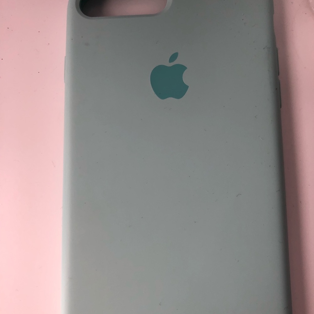 Teel apple silicone case